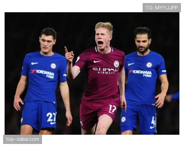 德布劳内与厄齐尔对比：传控大师与攻击型中场的技术差异分析