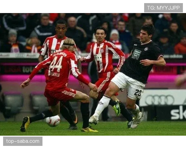 乌加特如何限制拜仁进攻群：拦截效率与防守覆盖机制解析